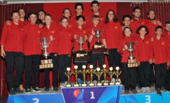 Yelken Türkiye Şampiyonası’nda 8 kupa, 4 trofe