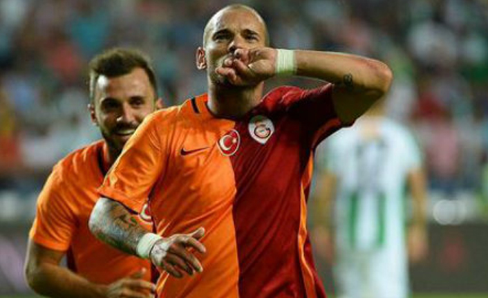 Sneijder'den Fenerbahçe paylaşımı: "Ağlama"