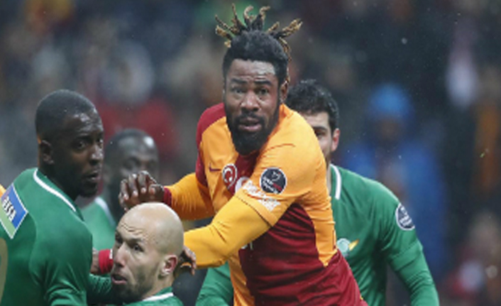 Galatasaray'ın ilk transferi Christian Luyindama!