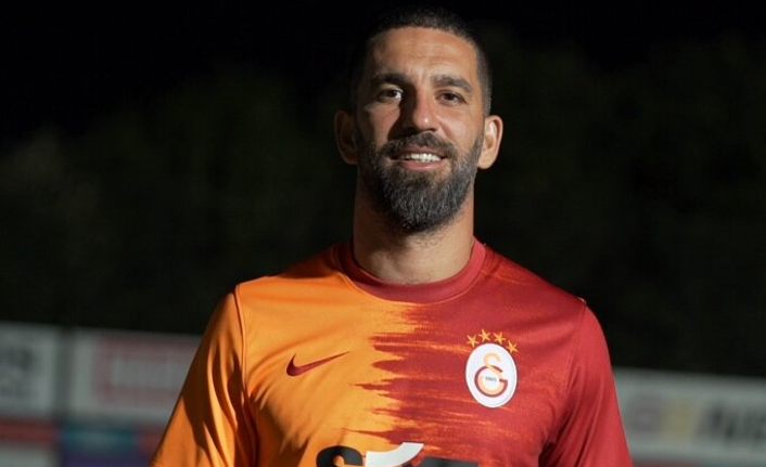 Galatasaray'da dört yeni transferin lisansı çıktı