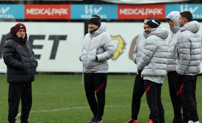 Galatasaray'da Diagne ve Sekidika kafilede yok