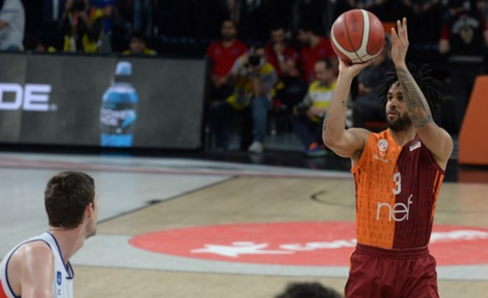 Galatasaray Nef, Anadolu Efes önünde farklı başladı!