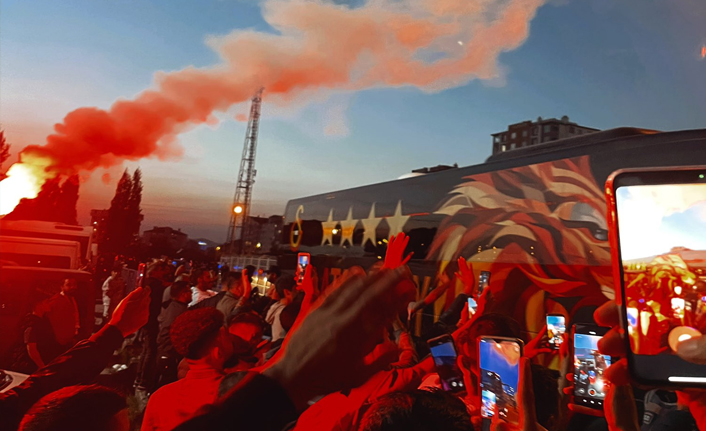 Florya'da birlik havası: "Kenetlenirsek ayağa kalkarız"