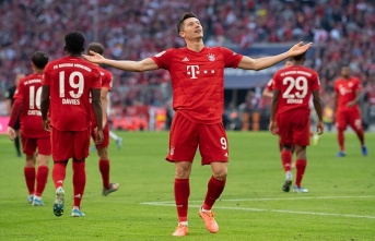 Lewandowski tarihe geçti! Bayern Münih maç fazlasıyla...