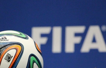 FIFA'dan yeni transfer dönemi kararı