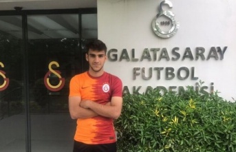 10 maçta 13 gol attı, Galatasaray'da sözleşmeyi kaptı