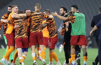 Galatasaray'da Radamel Falcao'ya bedel takım