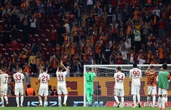 Galatasaray taraftarı takımına sahip çıktı!