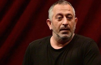 Cem Yılmaz’dan aşı karşıtlarına ‘Viagra’lı...