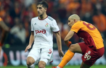 Galatasaray'da Feghouli ile özel görüşme