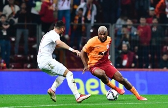 Ryan Babel, Galatasaray'a veda etti...