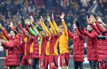 Icardi ve Gomis, Galatasaray'ı sırtlıyor!