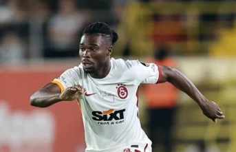 Galatasaray'da iki ayrılık kararı