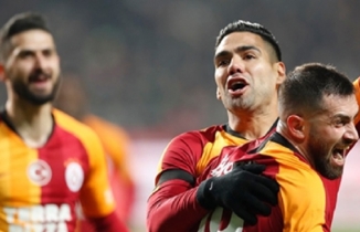 Konyaspor-Galatasaray: 0-3 (Falcao, Emre Akbaba, Adem) Fatih Terim Açıklamalar, Hedef Şampiyonluk!
